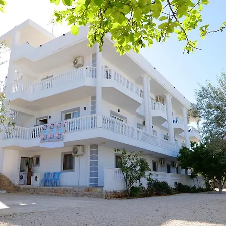 Aparthotel Unique Ksamil