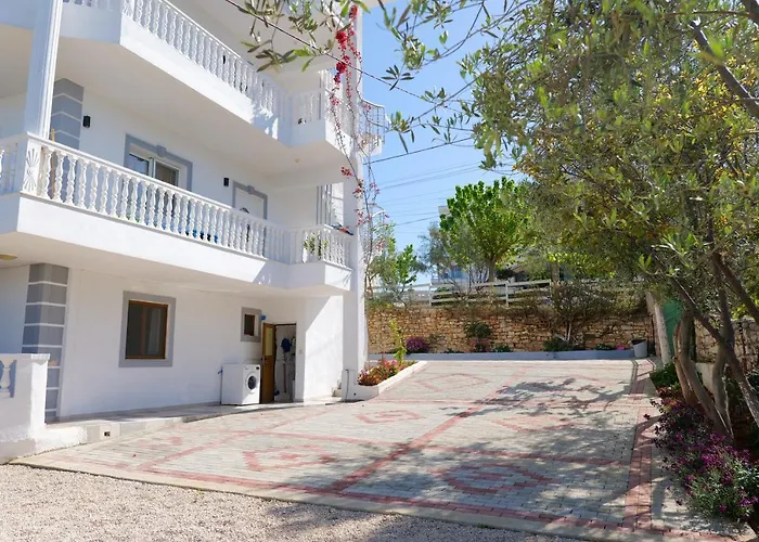 Aparthotel Unique 3*