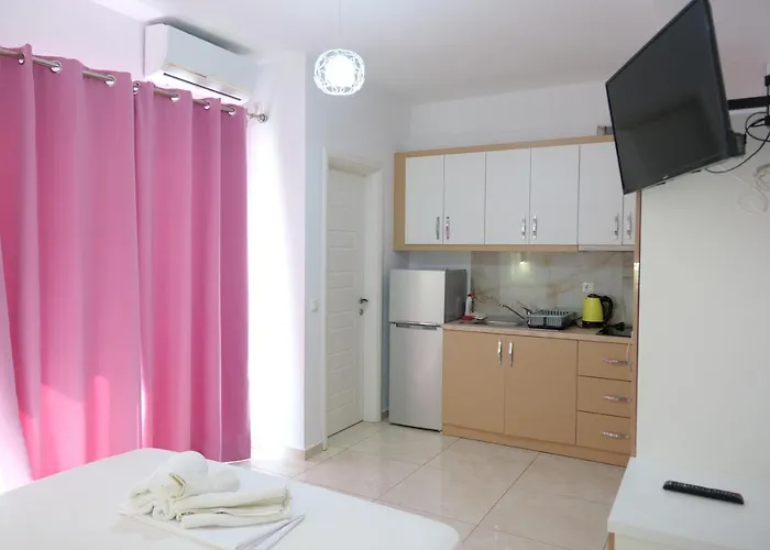 Unique Aparthotel Ksamil