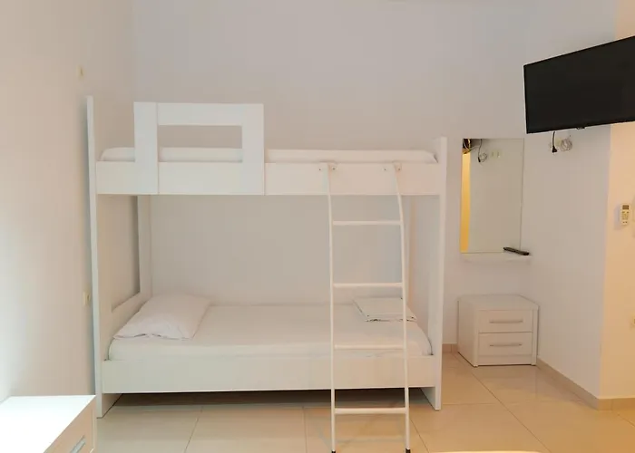 Aparthotel Unique 3*