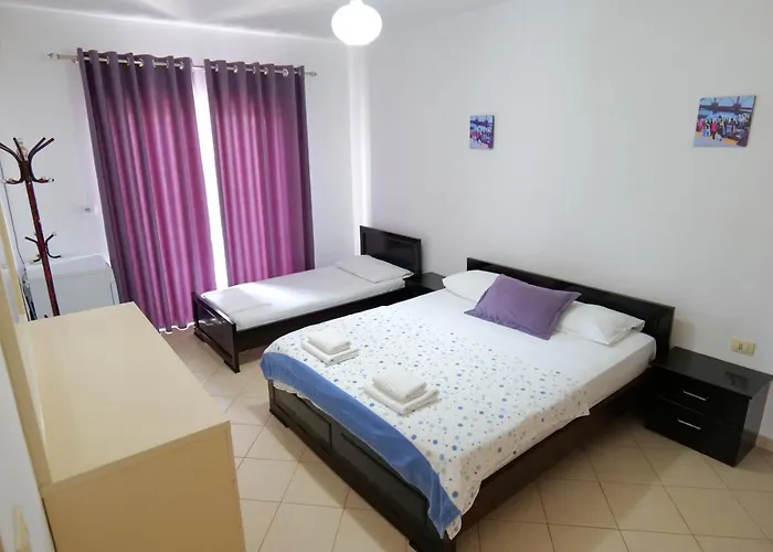 Unique Aparthotel 3*