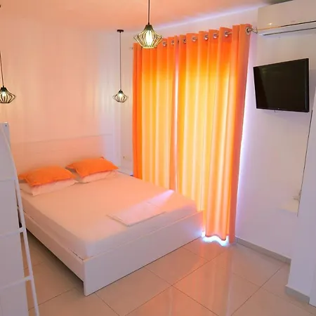 Unique Aparthotel