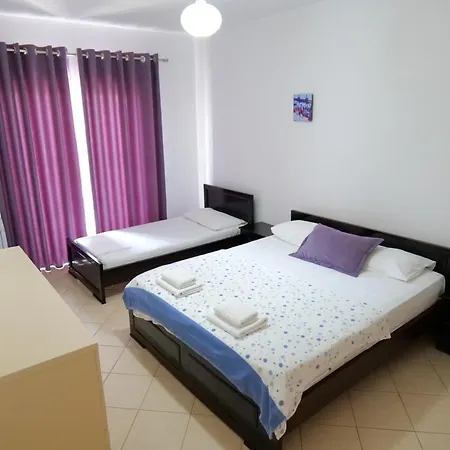 Unique Aparthotel 3*